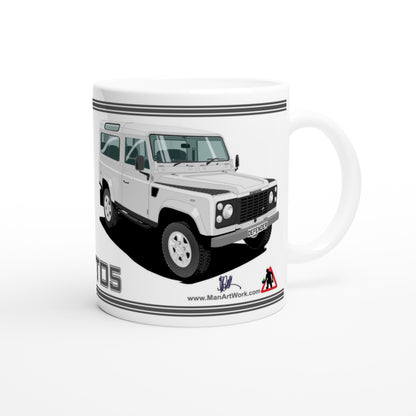 Land Rover Defender 90 TD5 7 seater in Silver  Art Mug