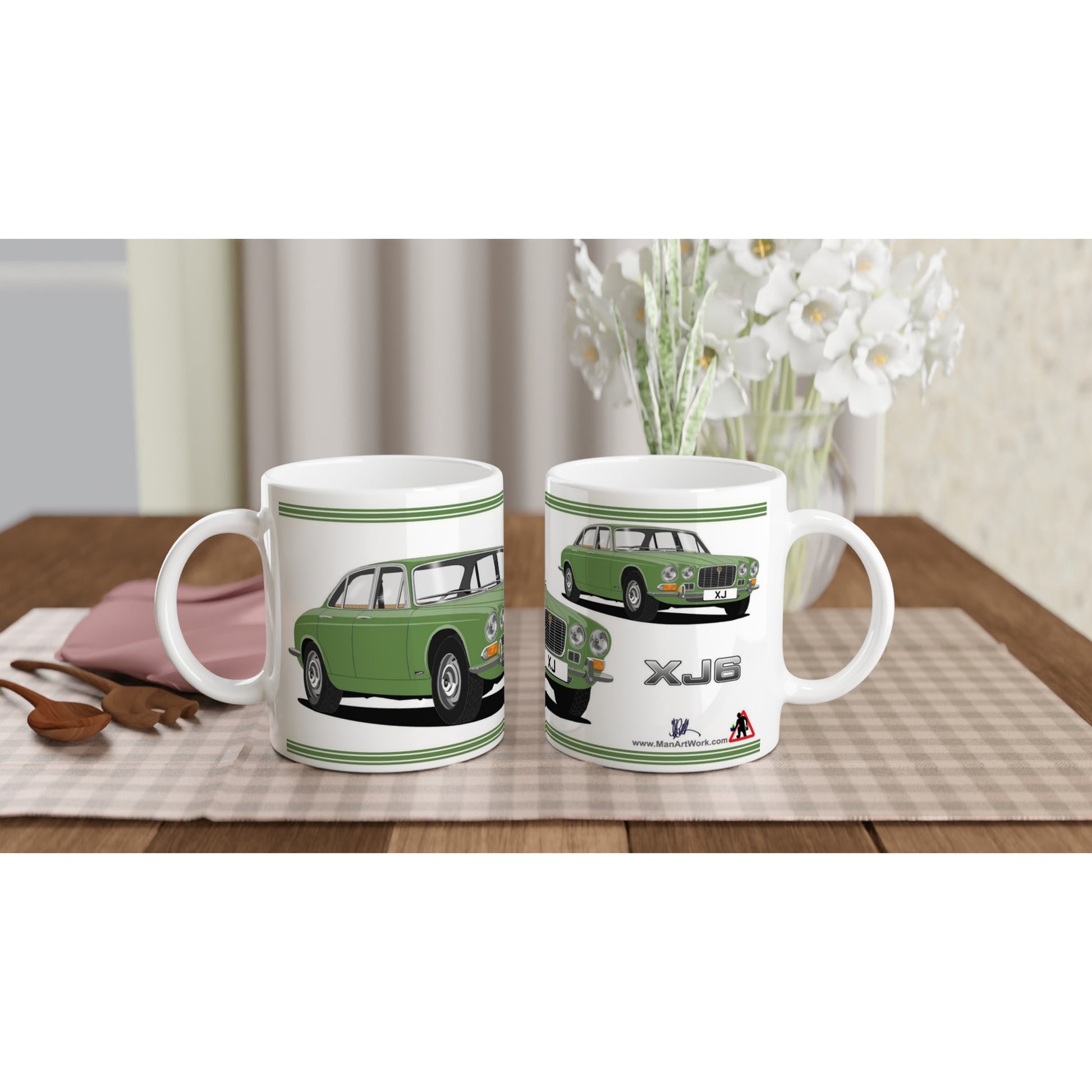 Jaguar XJ6 Mk1 in Light-Green Art Mug